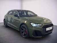 Neu Audi A1 S-Line 207 PS (152 kW) 2025 Distriktgrün metallic Kleinwagen