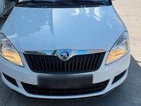 Gebraucht Skoda Roomster 63 PS (46 kW) 2014 Weiß Van / Kleinbus