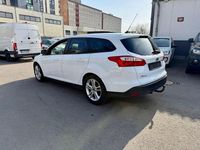 Używany Ford Focus Trend 95 KM (69 kW) 2014 Biały Kombi