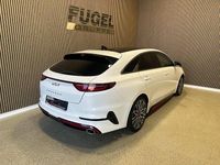 Gebraucht Kia ProCeed GT 204 PS (150 kW) 2023 Deluxeweiss met. Kleinwagen