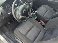 Gebraucht Hyundai ix20 Classic 90 PS (66 kW) 2012 Silber Kleinwagen