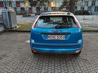 Gebraucht Ford Focus Trend 101 PS (74 kW) 2005 Blau Limousine