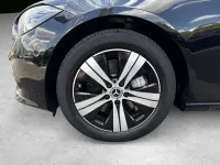 Gebraucht Mercedes C300e Avantgarde 313 PS (230 kW) 2023 Schwarz Kombi
