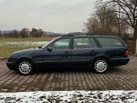 Gebraucht Mercedes E200 163 PS (119 kW) 2001 Schwarz Limousine