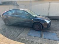 Gebraucht Ford Focus 80 PS (58 kW) 2004 Blau Kleinwagen
