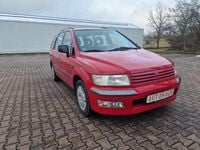 Gebraucht Mitsubishi Space Wagon 150 PS (110 kW) 2000 Rot Van / Kleinbus
