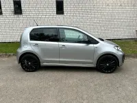 Używany VW up! R-line 65 KM (47 kW) 2022 Srebrny Hatchback