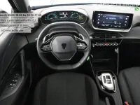 Gebraucht Peugeot 2008 Active 136 PS (100 kW) 2025 Blau SUV