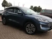 Usado Ford Kuga Titanium 152 HP (111 kW) 2020 Azul SUV