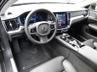 Gebraucht Volvo V60 Plus 398 PS (292 kW) 2025 Platinum grey / metallic Kombi