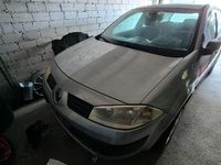 Gebraucht Renault Mégane II 82 PS (60 kW) 2002 Grün Limousine