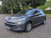 Gebraucht Peugeot 206+ 75 PS (55 kW) 2009 Silber Kleinwagen
