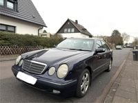 Gebraucht Mercedes E320 Elegance 197 PS (144 kW) 2001 Blau Limousine