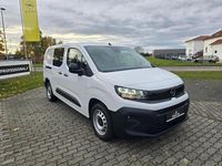Neu Opel Combo 131 PS (96 kW) 2025 Lackierung weiss icy/typ aussenverkleidung spiegel flach standard Limousine