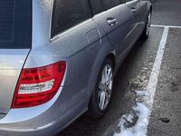 Gebraucht Mercedes C180 156 PS (114 kW) 2011 Grau Kombi