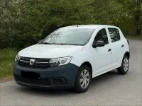 Używany Dacia Sandero 73 KM (53 kW) 2018 Biały Hatchback