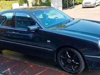Gebraucht Mercedes E240 170 PS (125 kW) 1997 Schwarz Limousine