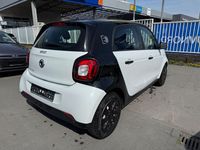 Gebraucht Smart ForFour Electric Drive 60 kW (82 PS) 2018 Weiß Kleinwagen