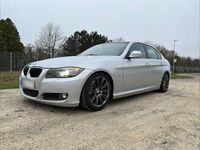 Gebraucht BMW 325 Sport Line 197 PS (144 kW) 2009 Silber Limousine