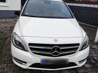 Gebraucht Mercedes B180 109 PS (80 kW) 2013 Weiß Van / Kleinbus