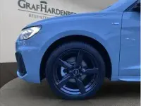 Neu Audi A1 116 PS (85 kW) 2026 Grau (pfeilgrau perleffekt) SUV