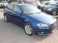 Gebraucht Audi A3 Attraction 105 PS (77 kW) 2010 Blau Kleinwagen