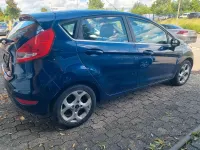 Gebraucht Ford Fiesta 82 PS (60 kW) 2011 Blau Kleinwagen