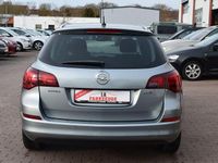Gebraucht Opel Astra Innovation 125 PS (91 kW) 2012 Silber Kombi