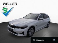 Gebraucht BMW 330e Advantage 292 PS (214 kW) 2022 Alpinweiss iii (weiß) Kombi