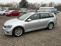 Gebraucht VW Golf VII 131 PS (96 kW) 2019 Reflexsilber metallic (metallic) Kombi