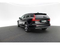Gebraucht Volvo V60 CC Plus 197 PS (144 kW) 2023 Schwarz Kombi