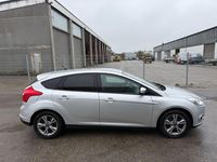 Gebraucht Ford Focus Trend 125 PS (91 kW) 2011 Silber Limousine