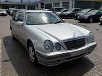 Gebraucht Mercedes E200 Classic 163 PS (119 kW) 2001 Silber Limousine