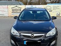 Gebraucht Opel Astra Selection 140 PS (102 kW) 2011 Schwarz Limousine