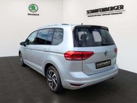 Gebraucht VW Touran 116 PS (85 kW) 2019 Silber Van / Kleinbus