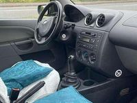 Gebraucht Ford Fiesta 69 PS (50 kW) 2003 Silber Kleinwagen