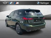 Gebraucht BMW 223 Active Tourer M Sport 204 PS (150 kW) 2022 Sanremo green metallic Van / Kleinbus