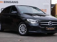 Gebraucht Mercedes B200 150 PS (110 kW) 2020 Kosmosschwarz Van / Kleinbus