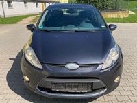 Gebraucht Ford Fiesta Titanium 97 PS (71 kW) 2010 Grau Kleinwagen