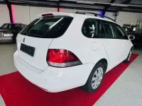 Gebraucht VW Golf VI Trendline 105 PS (77 kW) 2012 Weiß (candyweiß) Kombi