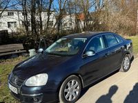 Gebraucht VW Jetta 122 PS (89 kW) 2009 Schwarz Limousine
