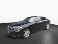 Gebraucht BMW 530e Comfort Edition 299 PS (219 kW) 2024 Black sapphire (schwarz) Limousine