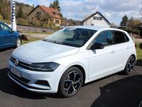 Gebraucht VW Polo Beats 95 PS (69 kW) 2017 White silver metallic Kleinwagen