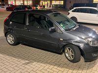 Gebraucht Ford Fiesta 70 PS (51 kW) 2008 Grau Kleinwagen