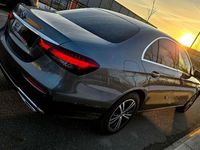 Gebraucht Mercedes E220 194 PS (142 kW) 2023 Limousine