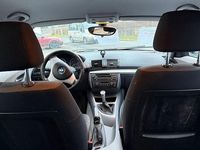 Gebraucht BMW 116 122 PS (89 kW) 2004 Schwarz Kleinwagen