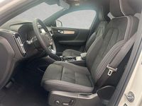 Neu Volvo XC40 Plus 163 PS (119 kW) 2025 Crystal weiß perleffekt SUV