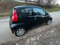 Gebraucht Peugeot 107 68 PS (50 kW) 2009 Schwarz Kleinwagen