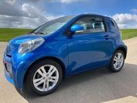 Second-hand Toyota iQ 98 CP (72 kW) 2009 Albastru Hatchback
