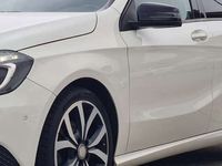 gebraucht Mercedes A200 BlueEfficiency-Navi-Leder-Xeonon-Euro6